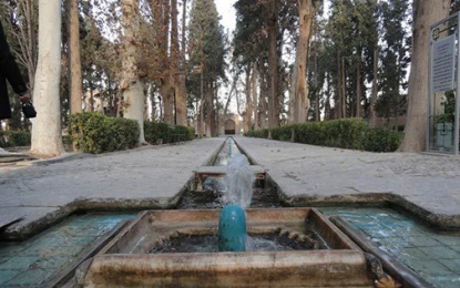 درخشش عروس‌ باغ‌های ایرانی از سرپنجه هنر غیاث‌الدین جمشید کاشانی