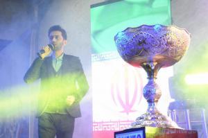 جشن قهرمانی تیم کشتی ایزی پایپ کاشان در سالن وزرزشی شهید اردهال فین (19)